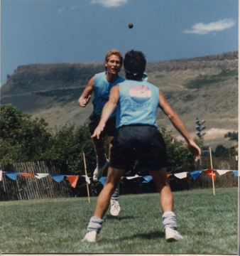 bw-footboltz.jpg bw-footboltz.jpg